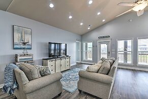 Steps to Shore: Crystal Beach Retreat w/ Deck!