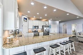 Steps to Shore: Crystal Beach Retreat w/ Deck!