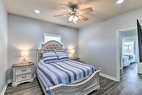 Steps to Shore: Crystal Beach Retreat w/ Deck!