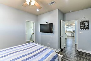 Steps to Shore: Crystal Beach Retreat w/ Deck!