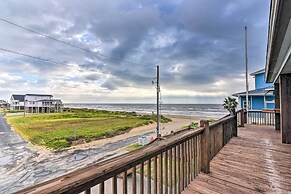 Steps to Shore: Crystal Beach Retreat w/ Deck!