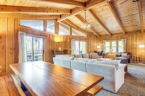 Treehouse-style Cabin, 1 Mi to Massanutten Resort