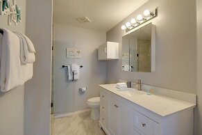 Waterfront PNW Escape w/ Deck & Beach Access!