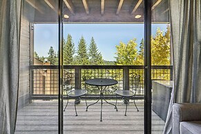 On-site Skiing: Truckee Studio w/ Balcony