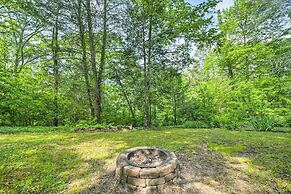 Secluded, Mountaintop Getaway w/ Fire Pit!