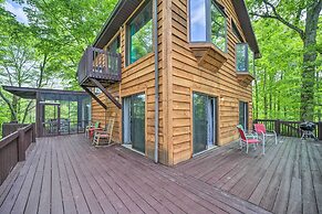 Secluded, Mountaintop Getaway w/ Fire Pit!