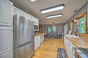 Secluded, Mountaintop Getaway w/ Fire Pit!