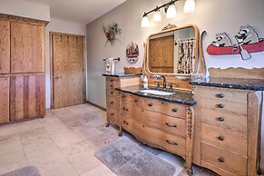 Welcoming Cañon City Abode - Walk to River!