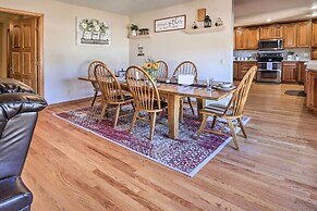 Welcoming Cañon City Abode - Walk to River!