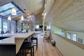 Vail 'treehouse' + Hot Tub, Sauna & Mtn Views