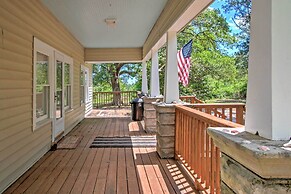 Secluded & Quiet Coastal Home: 1 Mile to Boat Ramp