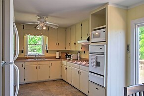 Secluded & Quiet Coastal Home: 1 Mile to Boat Ramp