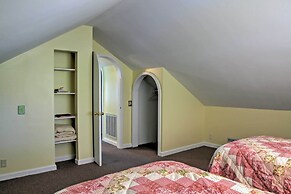 Secluded & Quiet Coastal Home: 1 Mile to Boat Ramp