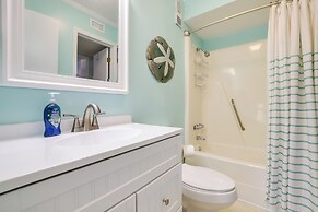 Sunny Condo - Private Ocean Isle Beach Access!