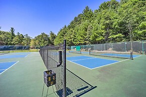 In Golf Community w/ Pool Access: Newland Cabin