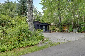 In Golf Community w/ Pool Access: Newland Cabin