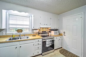 In Golf Community w/ Pool Access: Newland Cabin