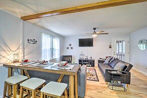 In Golf Community w/ Pool Access: Newland Cabin