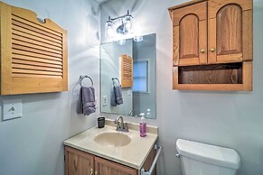 In Golf Community w/ Pool Access: Newland Cabin