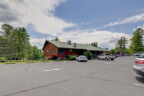 In Golf Community w/ Pool Access: Newland Cabin