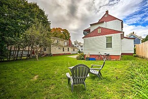 Updated Vintage Apartment < 1/2 Mi to Main St