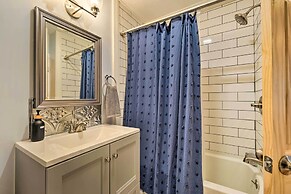 Updated Vintage Apartment < 1/2 Mi to Main St