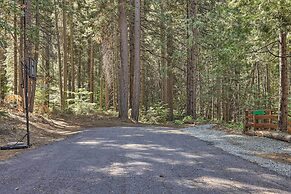 Private Hot Tub, Fire Pit + Swingset: Arnold Home