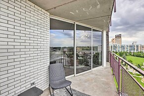 7th-floor Omaha Condo w/ Balcony & Park Views
