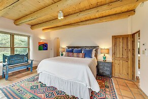 Arroyo Seco Adobe w/ Hot Tub Near Taos Ski Valley!