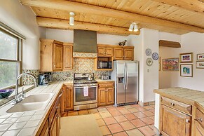 Arroyo Seco Adobe w/ Hot Tub Near Taos Ski Valley!