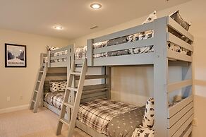 Ski In & Out! Black Mountain Resort Townhome
