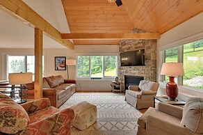 Ski In & Out! Black Mountain Resort Townhome