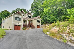 Ski In & Out! Black Mountain Resort Townhome