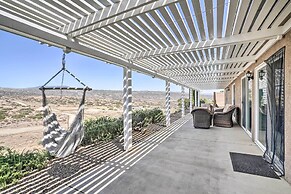 Beautiful Hemet Home: Large Patio & Mtn Views!