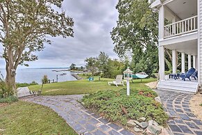 Beachfront Urbanna Home w/ Gas Grill & Deck!