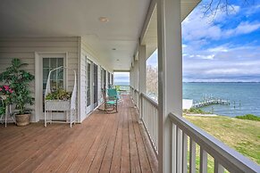 Beachfront Urbanna Home w/ Gas Grill & Deck!