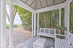 Beachfront Urbanna Home w/ Gas Grill & Deck!