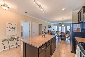 Lakefront Corsicana Condo: Pool & Private Balcony!