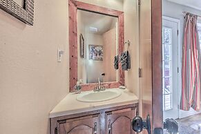 Dog-friendly Alto Escape w/ Hot Tub + Foosball!