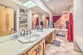 Dog-friendly Alto Escape w/ Hot Tub + Foosball!