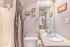 Dog-friendly Alto Escape w/ Hot Tub + Foosball!