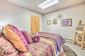 Dog-friendly Alto Escape w/ Hot Tub + Foosball!