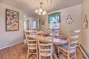 Dog-friendly Alto Escape w/ Hot Tub + Foosball!