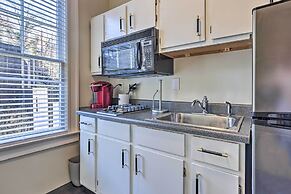 Bright Apartment 3 Mi to Downtown Birmingham!