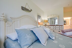 Calabash Condo w/ Patio + Golf Course Views!