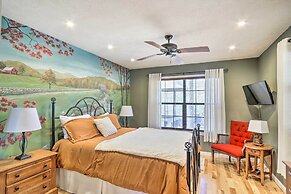 Charming Murphy Escape w/ Fire Pit & Hot Tub!