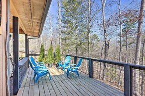 Unwind Fireside: Serene Murphy Escape w/ Hot Tub!