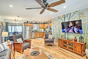 Unwind Fireside: Serene Murphy Escape w/ Hot Tub!