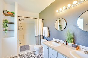 Charming Bend Home w/ Porch & Yard: Great Location