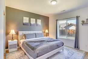 Charming Bend Home w/ Porch & Yard: Great Location